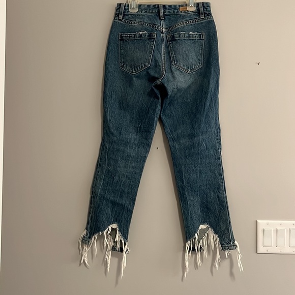 BlankNYC The Madison Crop High-Rise Jeans - Picture 3 of 6